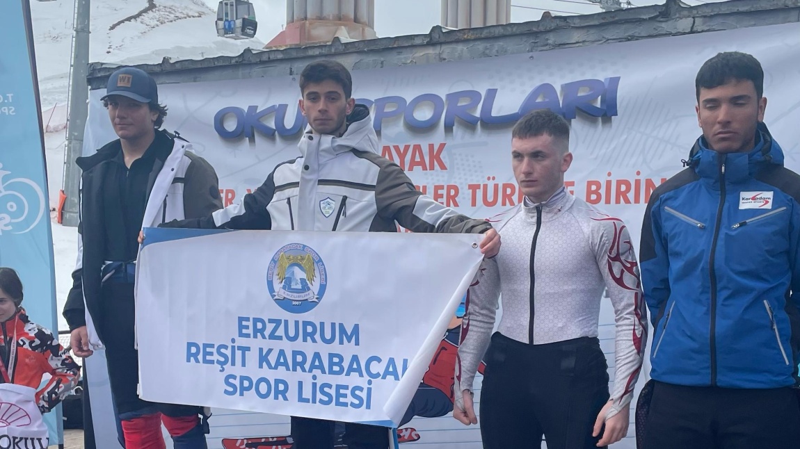 Kayak Alp Disiplini ve Snowboard da Türkiye Şampiyonları Spor Lisesinden